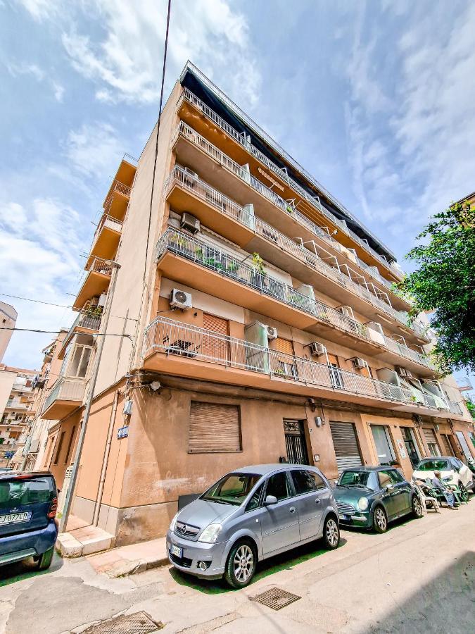 Holy Dove By Wonderful Italy Apartment Чефалу Екстериор снимка